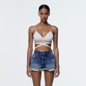 Zara NWOT Mid Rise Medium Wash Distressed Jean Shorts